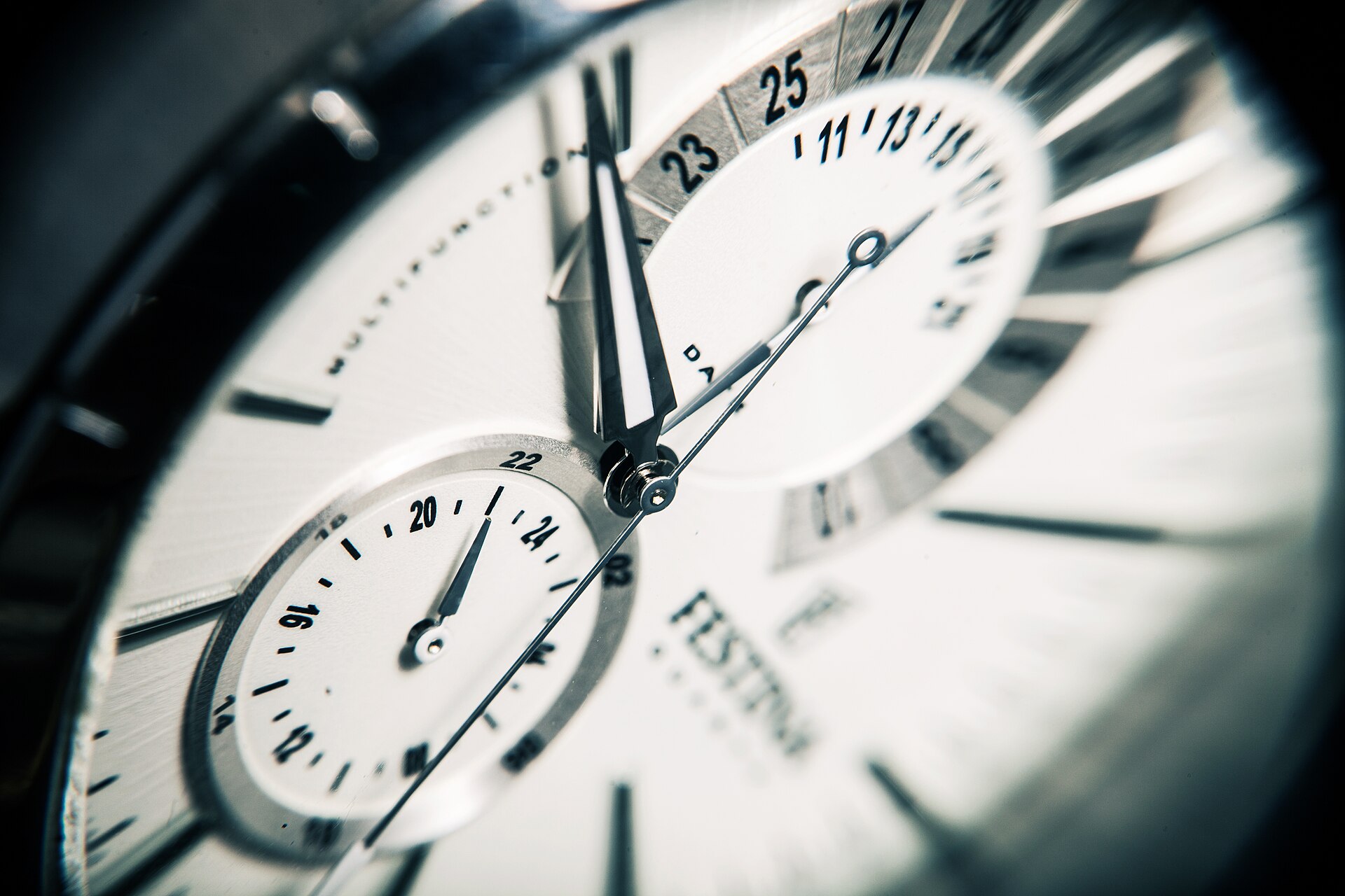 Premium TimeNest watch with luxury detailing